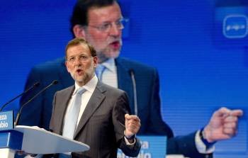 El candidato del PP a la Presidencia del Gobierno, Mariano Rajoy, durante su intervención en Málaga. (Foto: J. ZAPATA)