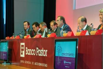 La última junta de accionistas del Banco Pastor, con su presidente José María Arias, el pasado mes de abril.