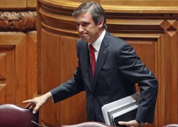 Passos Coelho, ayer en el Parlamento portugués. (Foto: TIAGO PETINGA)