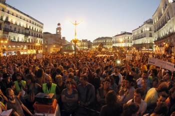 La Puerta del Sol volvió a convertirse en el centro de la protesta en España. (Foto: JAVIER LIZÓN)