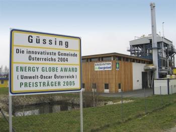Exterior de la central de biomasa de la localidad austríaca de Güssing. (Foto: E.E.E.)
