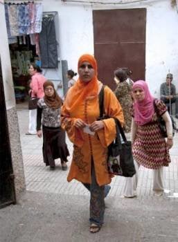 Mujeres caminando en Rabat. (Foto: ARCHIVO)