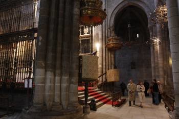 Interior de la catedral de Ourense (Foto: XESÚS FARIÑAS)