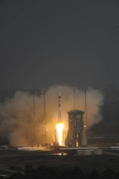 Despegue de la nave Soyuz desde la Guayana Francesa. (Foto: STEPHANE CORVAJA)