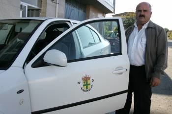 Manuel Dapía Cao, único taxista en activo a día de hoy en el Concello de Verea. (Foto: MARCOS ATRIO)