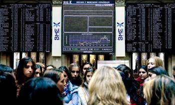 Panel de cotización en la Bolsa de Madrid del Ibex 35 (Foto: EFE)