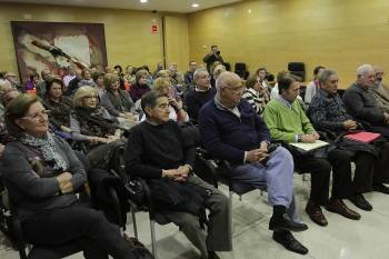 Imagen de la inauguración del curso para mayores en el Campus de Ourense. (Foto: MIGUEL ÁNGEL)
