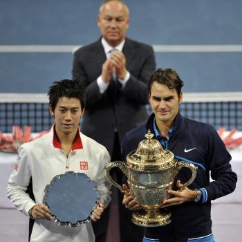 Federer y Nishikori en la entrega de premios (Foto: EFE)
