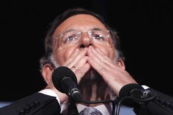 Mariano Rajoy lanza un beso a sus seguidores