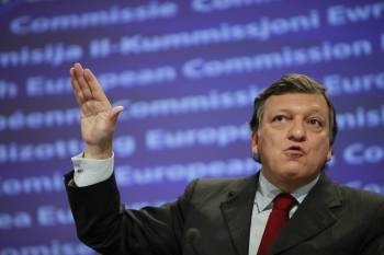 Durao Barroso, durante su comparecencia ante los medios de comunicación en Bruselas. (Foto: OLIVIER HOSLET)