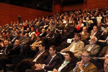 Numerosos empresarios acudieron al Centro Social Novacaixagalicia en Vigo.