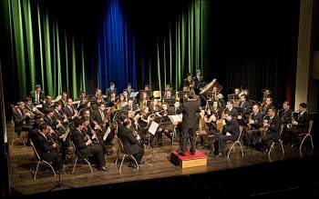 Concerto da banda La Lira en el Auditorio municipal de Ourense.