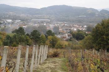 Vista de San Cristovo desde la carretera de acceso al núcleo de Carballeda de Avia. (Foto: MARTIÑO PINAL)