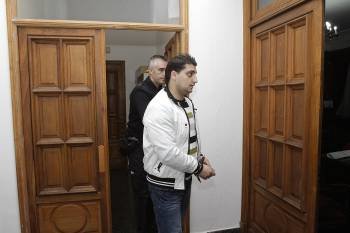 El acusado Manuel Mouriño entra a la sala. (Foto: MIGUEL ÁNGEL)