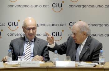 El secretario general de CiU, Josep Antoni Duran i LLeida (i), junto al presidente fundador, Jordi Pujol, durante la reunión de la Comisión Ejecutiva Nacional de la coalición nacionalista (Foto: EFE)