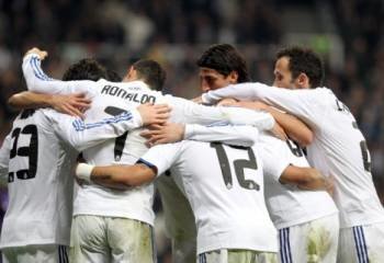 Jugadores del Real Madrid celebran un gol en uno de los partidos de la temporada (Foto: Archivo EFE)