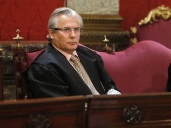 El juez Baltasar Garzón, durante el juicio que se sigue contra él en el Tribunal Supremo. (Foto: JAVIER LIZÓN)