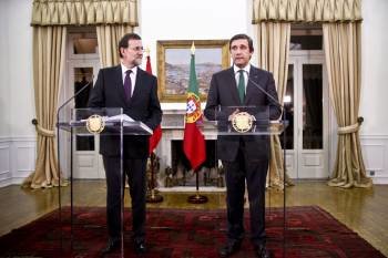 El presidente del Gobierno, Mariano Rajoy y el primer ministro portugués, Pedro Passos Coelho. (Foto: MARIO CRUZ)