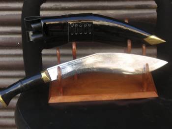 Fotografía que muestra un Khukuri o característico cuchillo curvo de los gurkas, cuyo mito como fieros guerreros se encuentra en peligro de extinción  (Foto: EF)