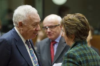 Margallo en Bruselas con la representante de la UE, Catherine Ashton (Foto: J.Warnand)
