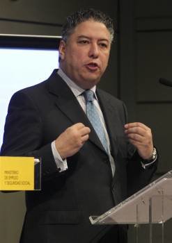 El secretario de Estado de la Seguridad Social, Tomás Burgos, informa de los datos de afiliación del mes de enero, periodo en el que se produjo un descenso de 283.684 personas registradas (Foto: EFE)