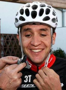 El exciclista Carlos Sastre (Foto: Archivo EFE)