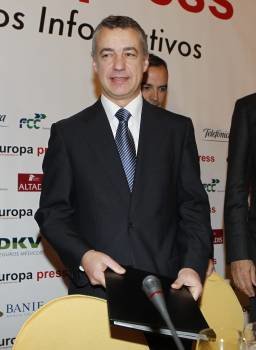 El presidente del PNV, Iñigo Urkullu, protagoniza hoy, 9 de enero de 2012, un desayuno informativo en Madrid (Foto: EFE)