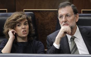 Soraya Sáenz de Santamaría y Mariano Rajoy (Foto: EFE)