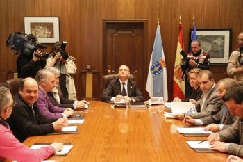 Última reunión de la junta de gobierno de la Diputación. (Foto: XESUS FARIÑAS)