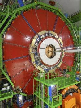 El Gran Acelerador de Hadrones (LCH) está situado entre las fronteras de Suiza y Francia (Foto: CERN)