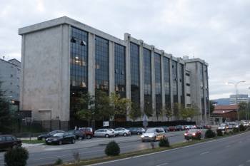 Edificio Politécnico, que alberga la Facultad de Ciencias Ambientales y los cursos que quedan de Física. (Foto: M. ANGEL)