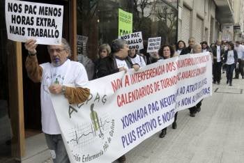 Protesta de los enfermeros de los Puntos de Atención Continuada (Foto: LAVANDEIRA)