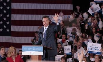 El aspirante presidencial republicano Mitt Romney se dirige a sus seguidores en Michigan. (Foto: J. KOWALSKY)
