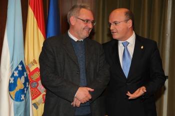 Luís Risco y Manuel Baltar, tras la reunión. (Foto: JOSÉ PAZ)