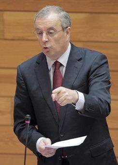 Pachi Vázquez, durante una sesión en el Parlamento Gallego. (Foto: Vicente Pernía.)