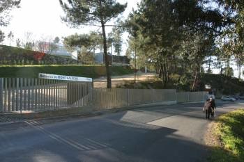 Acceso al parque de Montealegre, que continúa cerrado al público. (Foto: JOSÉ PAZ)