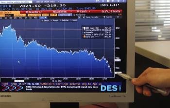 Panel del principal indicador de la Bolsa española, el IBEX 35. Foto: EFE/Mondelo