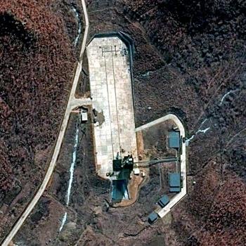  Imagen de un satélite tomada el 28 de marzo de 2012 de una plataforma de lanzamiento en Tongchang-ri (Corea del Norte). Foto: EFE/DigitalGlobe