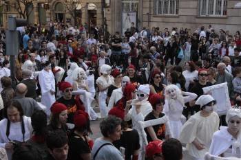 Desfile de inauguración da Miteu do ano pasado.  (Foto: XESÚS FARIÑAS)