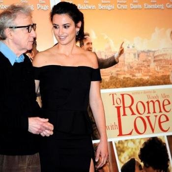 La actriz española Penélope Cruz y el director de cine estadounidense Woody Allen durante la presentación gráfica de la película 'A Roma con amor'. Foto: EFE/Claudio Onorati