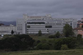Imagen del Complexo Hospitalario Universitario de Ourense. (Foto: XESÚS FARIÑAS)