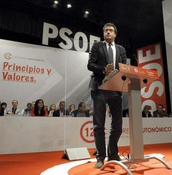 El socialista Óscar López. Foto: EFE/Nacho Gallego