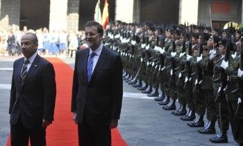 El presidente del gobierno, Mariano Rajoy y el mandatario mexicano Felipe Calderón (Foto: EFE)