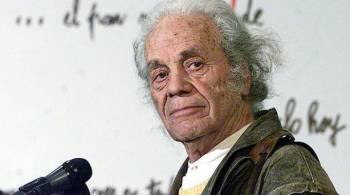 El poeta chileno Nicanor Parra no viajó para recoger el premio por su miedo a volar y avanzada su edad. (Foto: ARCHIVO)