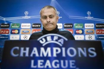 El técnico del Real Madrid, el portugués Jose Mourinho, durante la rueda de prensa que ofreció hoy (Foto: EFE)
