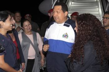 El presidente venezolano, Hugo Chávez, a su regreso a Caracas. (Foto: FRANCISCO BATISTA)