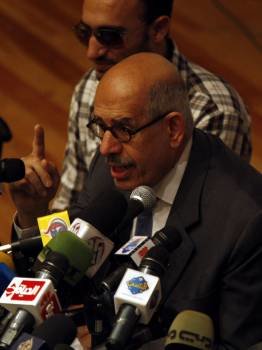 El Baradei, en la rueda de prensa. (Foto: AMEL PAIN)