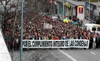 Manifestación en el año 2005 en Vigo por el cumplimiento íntegro de la pena de los autores del crimen (Foto: ARCHIVO)