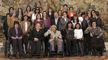 La princesa de Asturias ha recibido hoy en audiencia en el Palacio de la Zarzuela a una representación de la Red estatal de mujeres con discapacidad del Cermi. EFE/Ballesteros