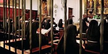 Un grupo de monjas de clausura durante una oración. (Foto: ARCHIVO)